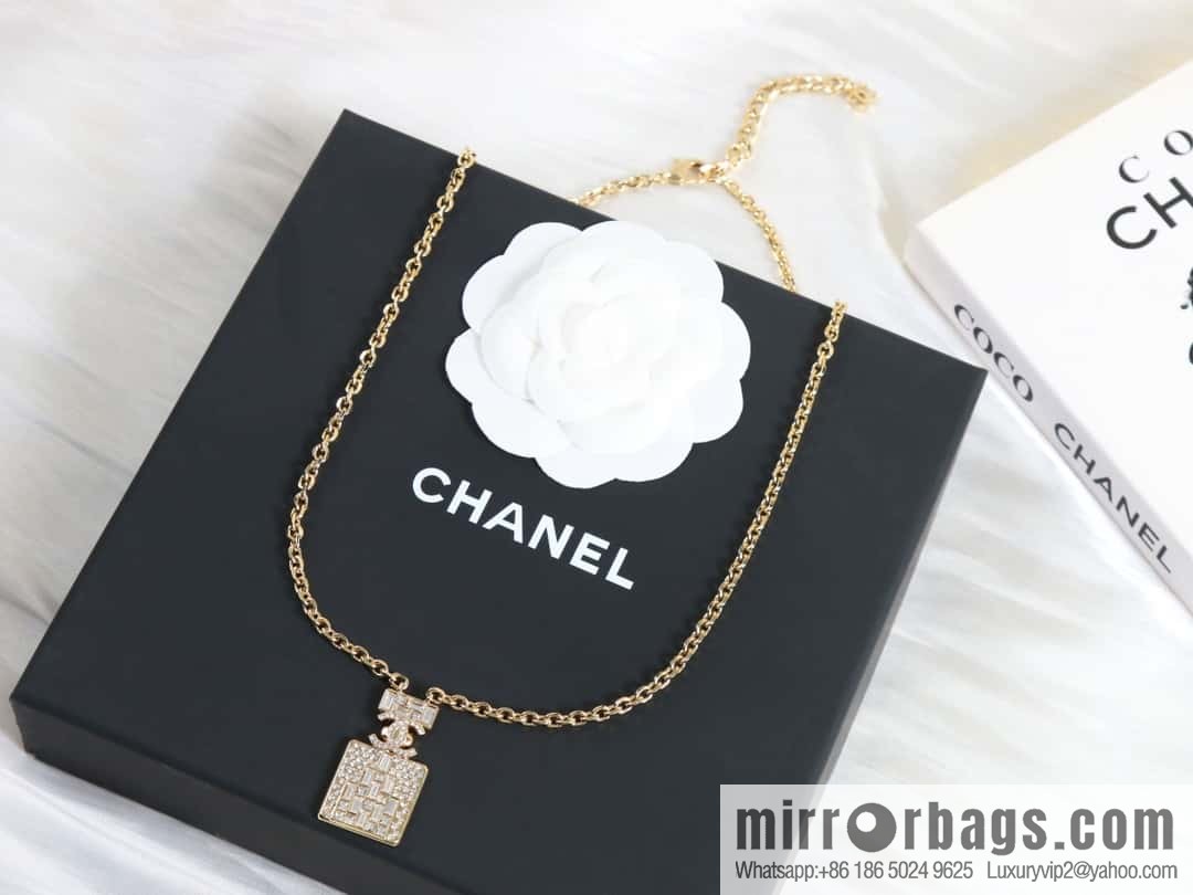 New ☑️ CHANEL Chanel double c full diamond perfume bottle necklace