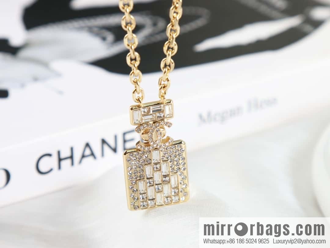 New ☑️ CHANEL Chanel double c full diamond perfume bottle necklace