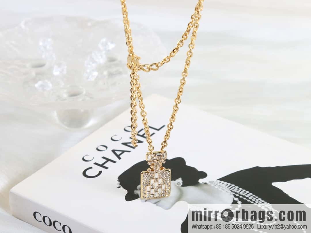 New ☑️ CHANEL Chanel double c full diamond perfume bottle necklace