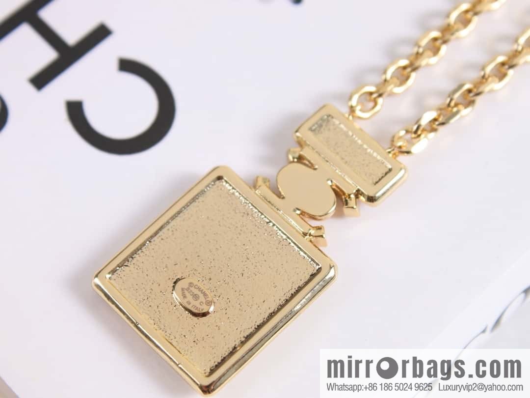 New ☑️ CHANEL Chanel double c full diamond perfume bottle necklace