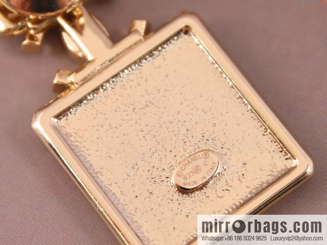 New ☑️ CHANEL Chanel double c full diamond perfume bottle brooch