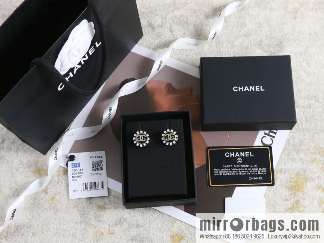 New ☑️ CHANEL Chanel c1 double c acrylic round stud earrings