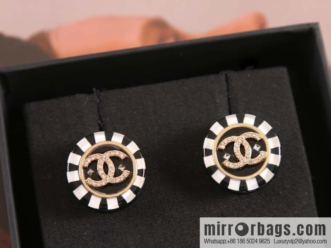 New ☑️ CHANEL Chanel c1 double c acrylic round stud earrings