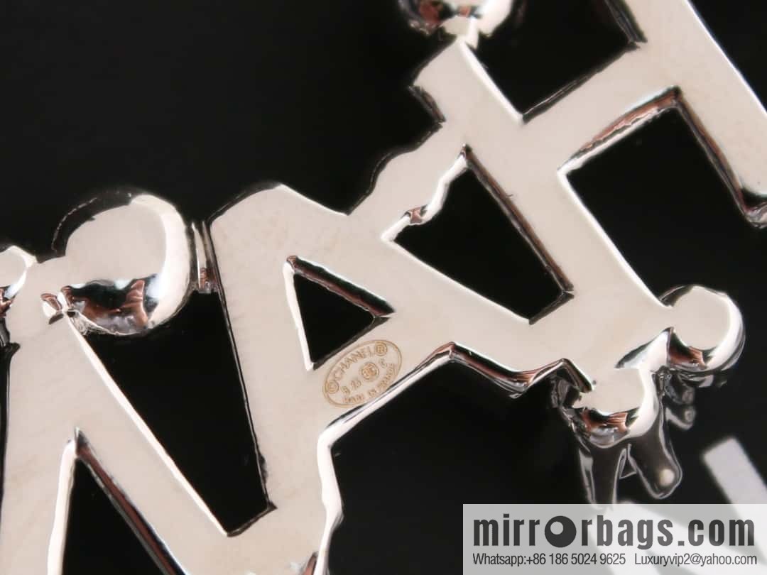 New ☑️ CHANEL Chanel full diamond CHANEL alphabet snowflake brooch