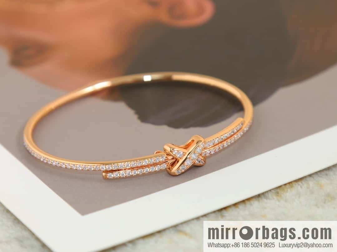 CHAUMET Jeux de Liens Edge Collection • Lifetime Collection • Edge, Full Diamond Cross Bracelet, Bracelet
