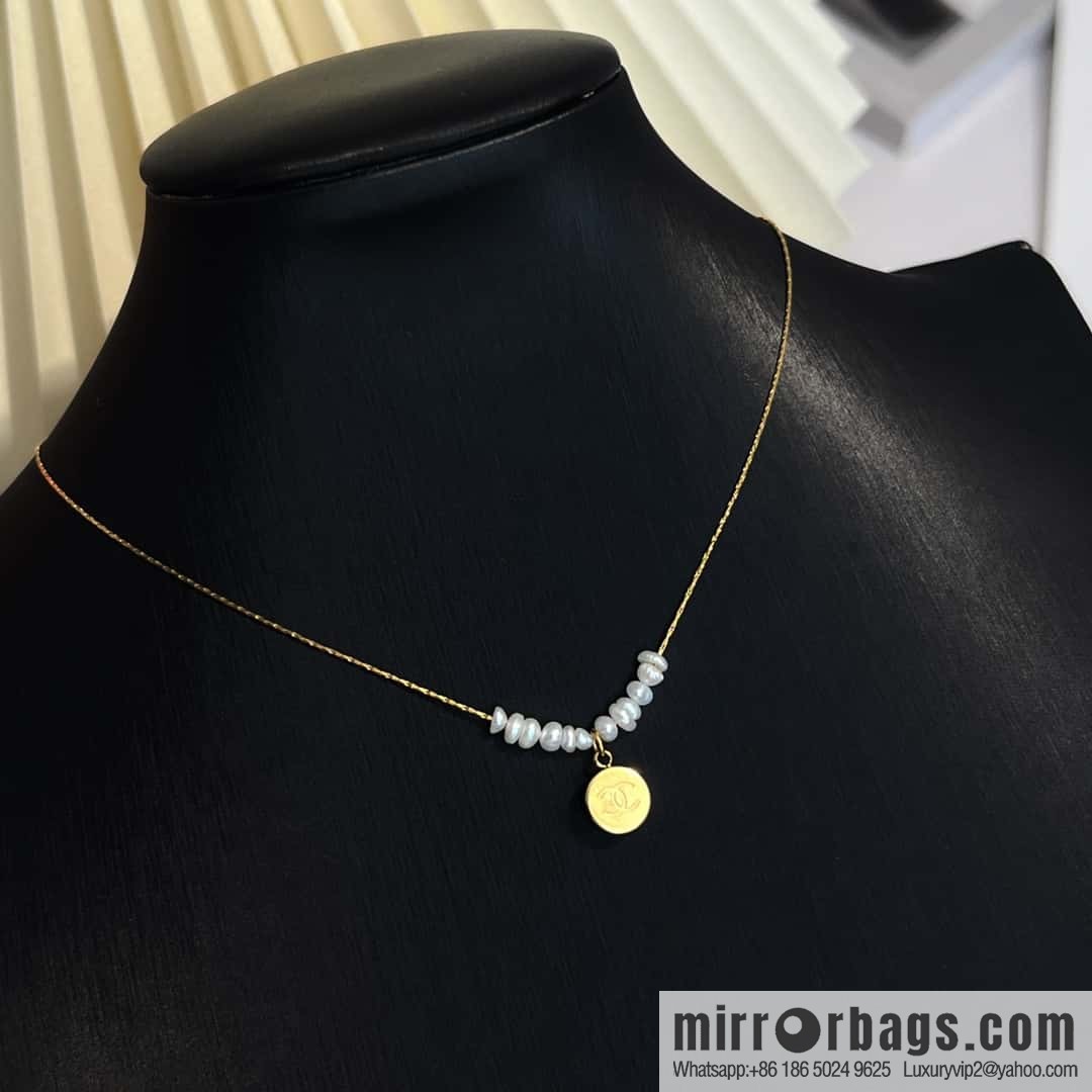 New ☑️ Chanel gold round double c irregular pearl necklace