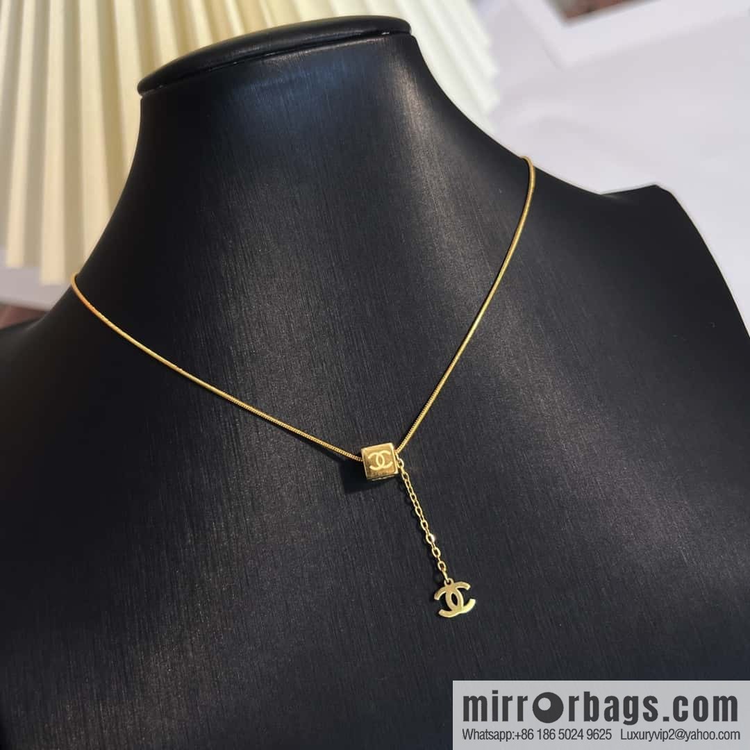 New ☑️ Chanel gold square double c necklace