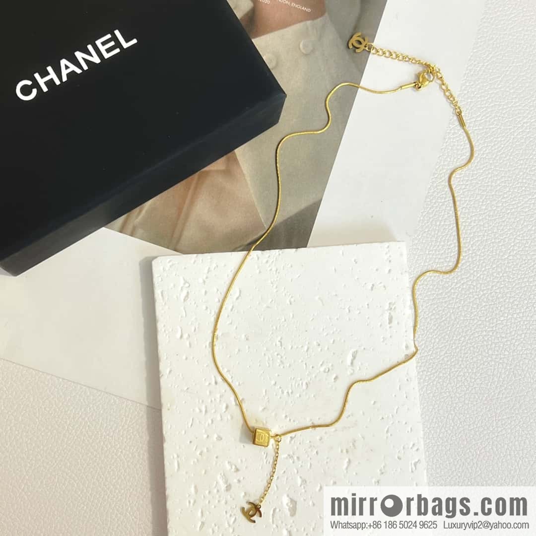 New ☑️ Chanel gold square double c necklace