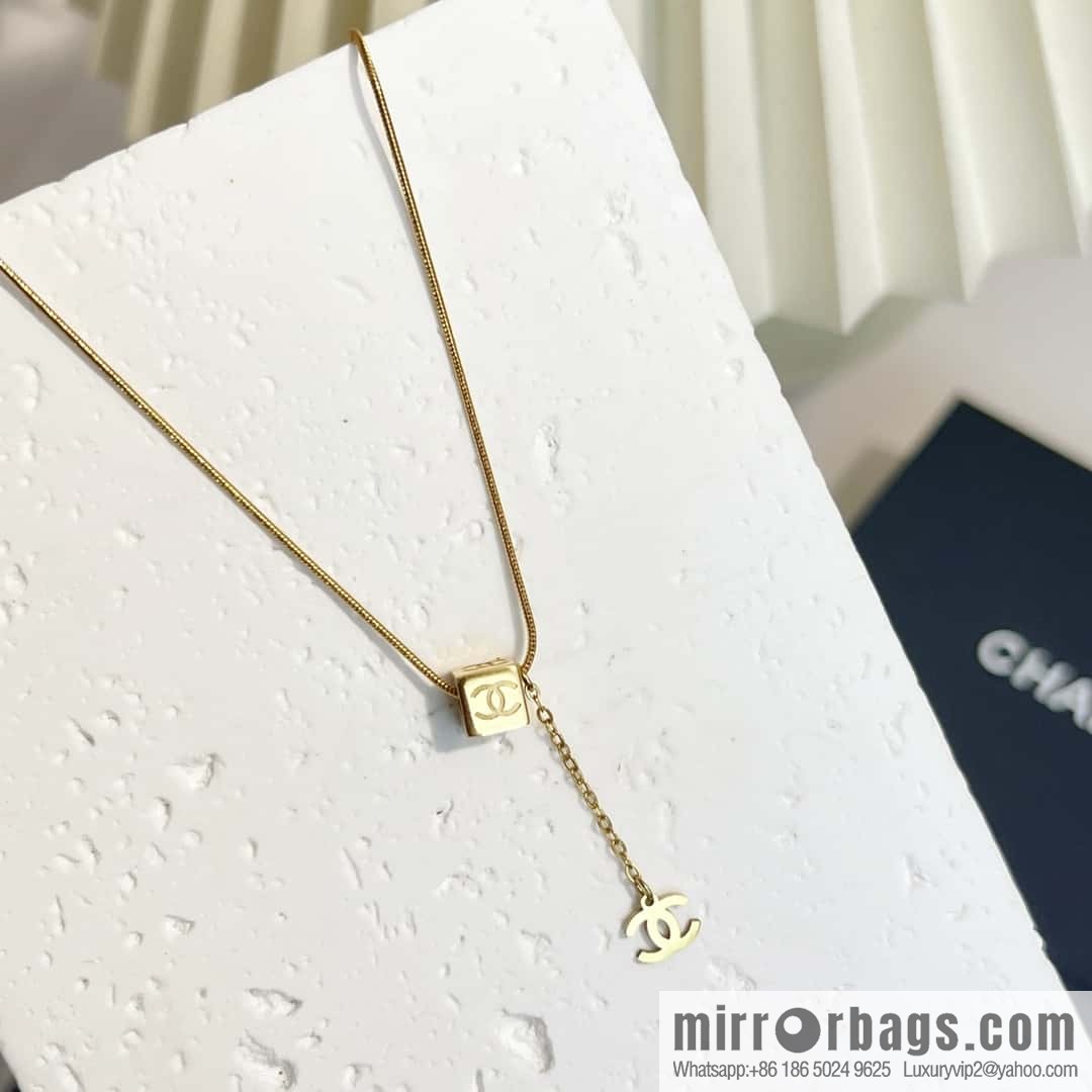 New ☑️ Chanel gold square double c necklace