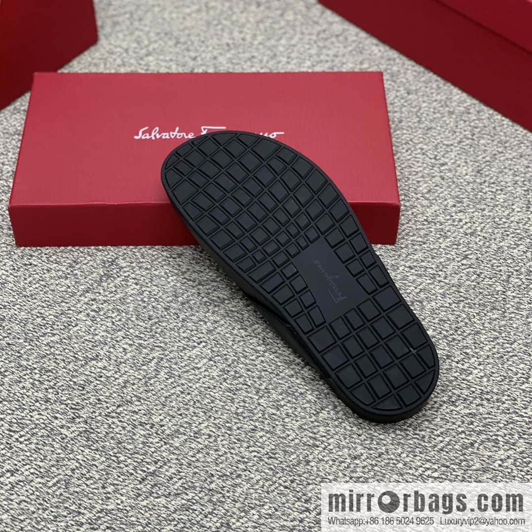 Ferragamo with black calfskin men's sandals