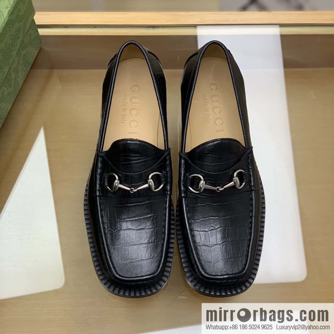 Gucci Gucci uses black smooth cow leather (fabric) carefully made men's loafers