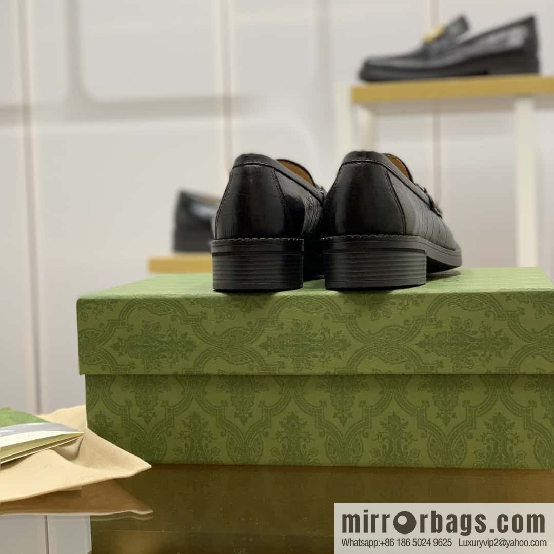 Gucci Gucci uses black smooth cow leather (fabric) carefully made men's loafers