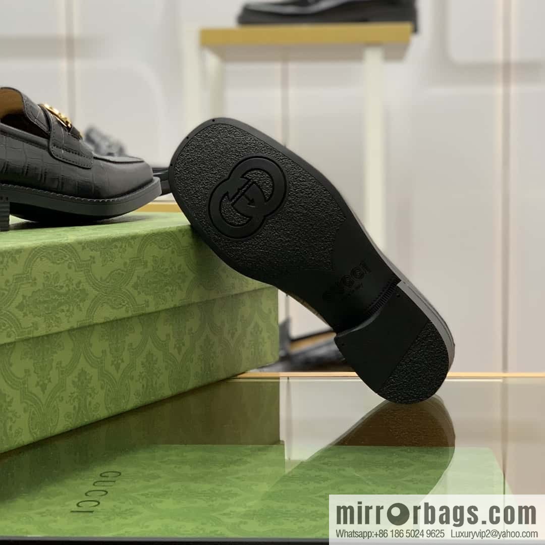 Gucci Gucci uses black smooth cow leather (fabric) carefully made men's loafers