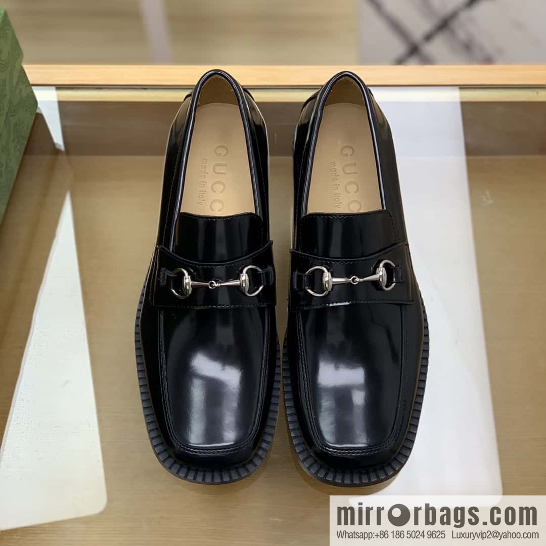Gucci Gucci uses black smooth cow leather (fabric) carefully made men's loafers