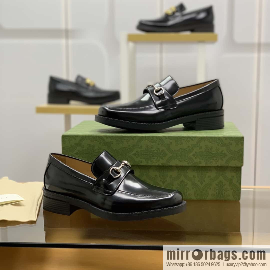 Gucci Gucci uses black smooth cow leather (fabric) carefully made men's loafers