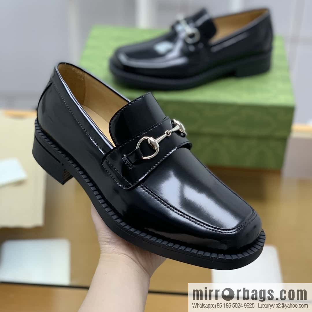 Gucci Gucci uses black smooth cow leather (fabric) carefully made men's loafers
