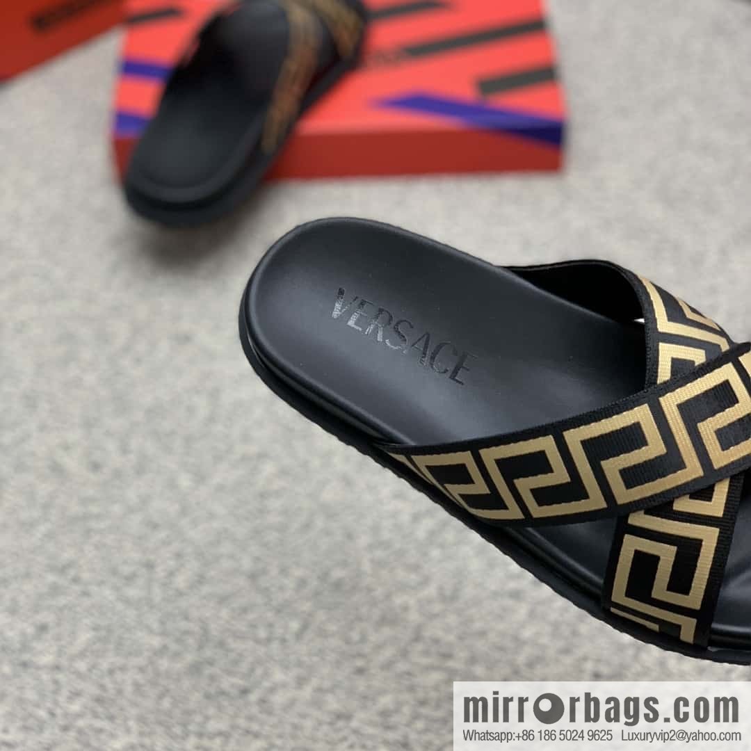 Versace uses black calfskin men's sandals