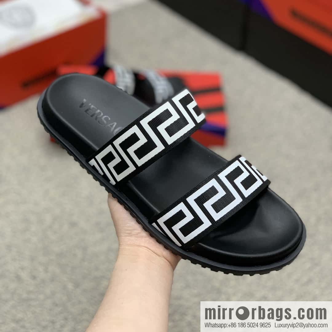 Versace uses black calfskin men's sandals