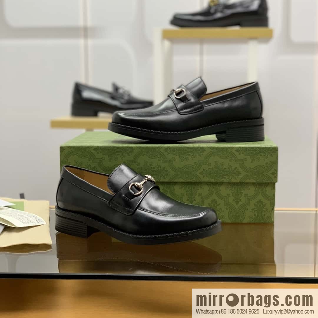 Gucci Gucci uses black smooth cow leather (fabric) carefully made men's loafers