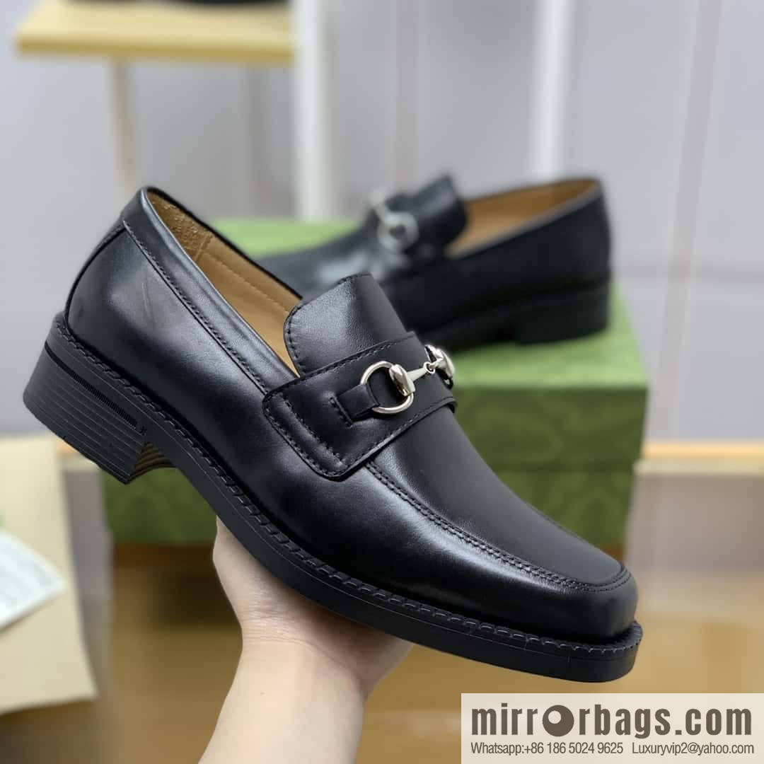 Gucci Gucci uses black smooth cow leather (fabric) carefully made men's loafers