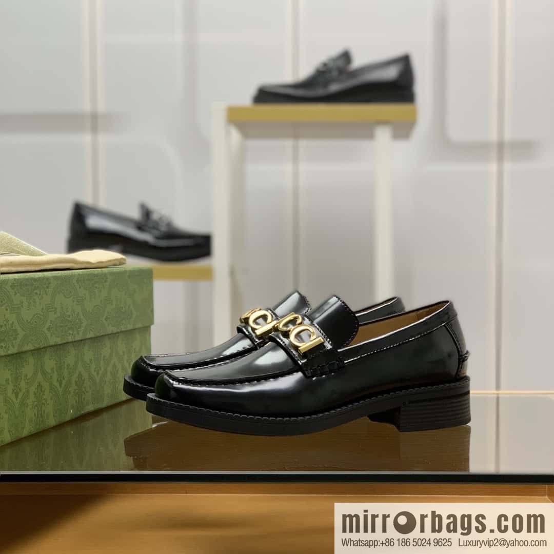 Gucci Gucci uses black smooth cow leather (fabric) carefully made men's loafers