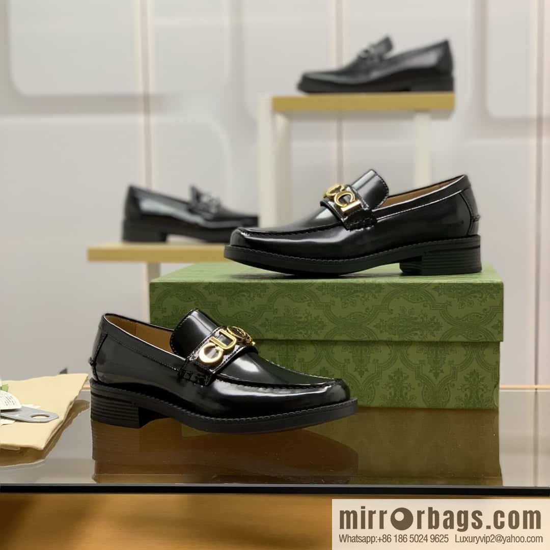 Gucci Gucci uses black smooth cow leather (fabric) carefully made men's loafers