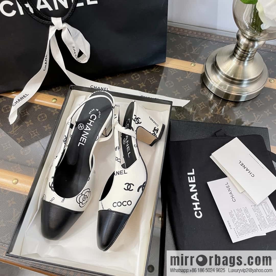 Chanel Chanel Xiaoxiang black and white color matching full logo thick heel sandals