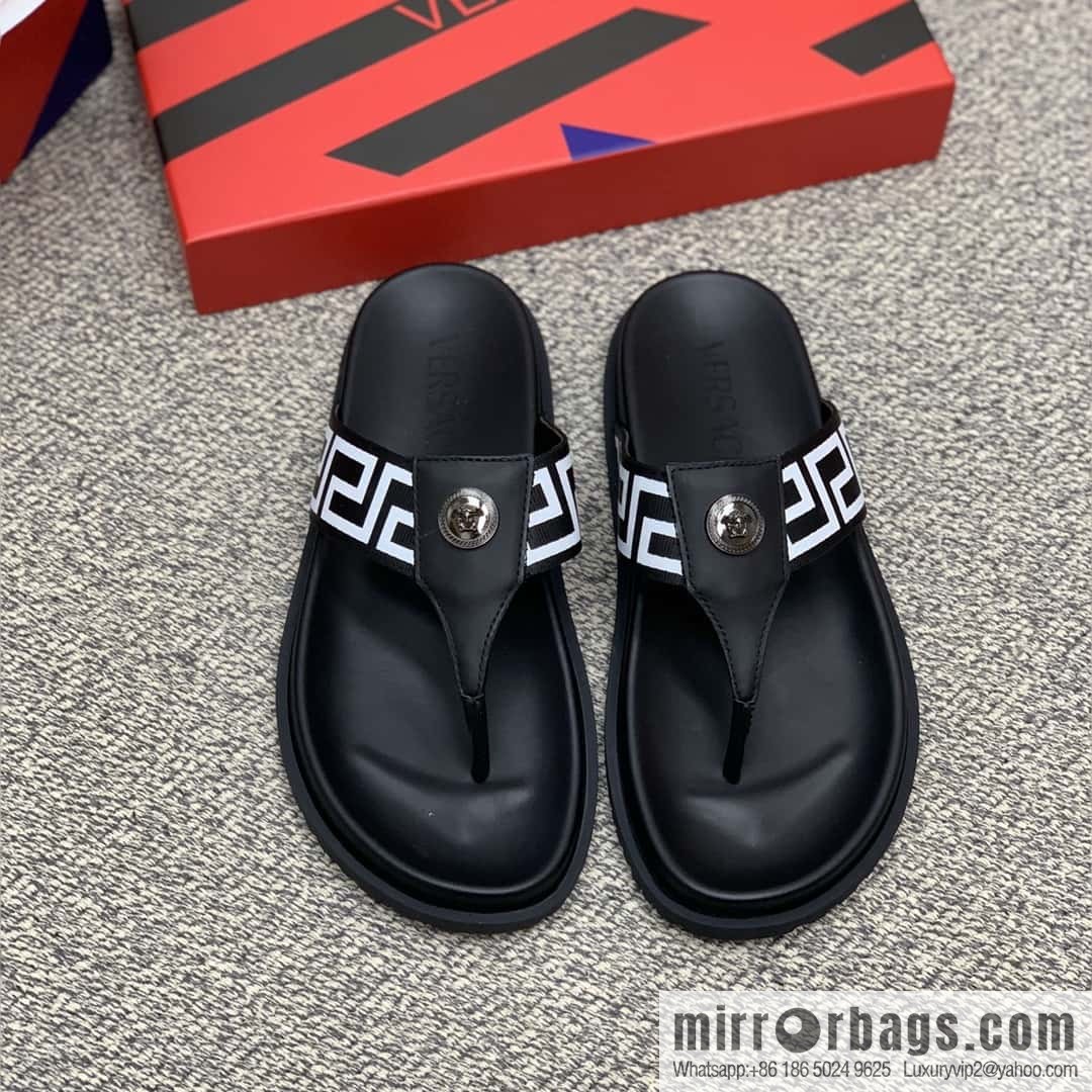 Versace uses black calfskin men's sandals