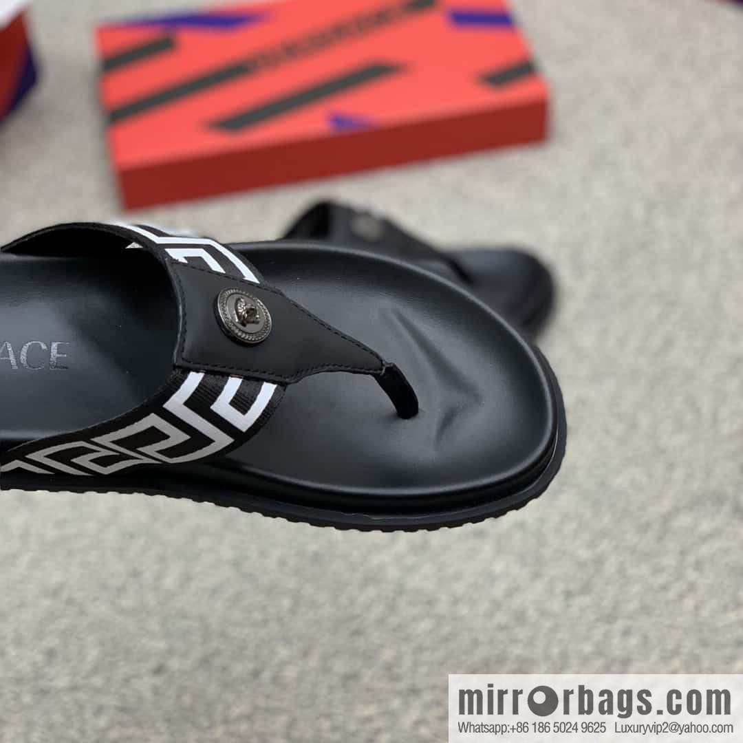 Versace uses black calfskin men's sandals