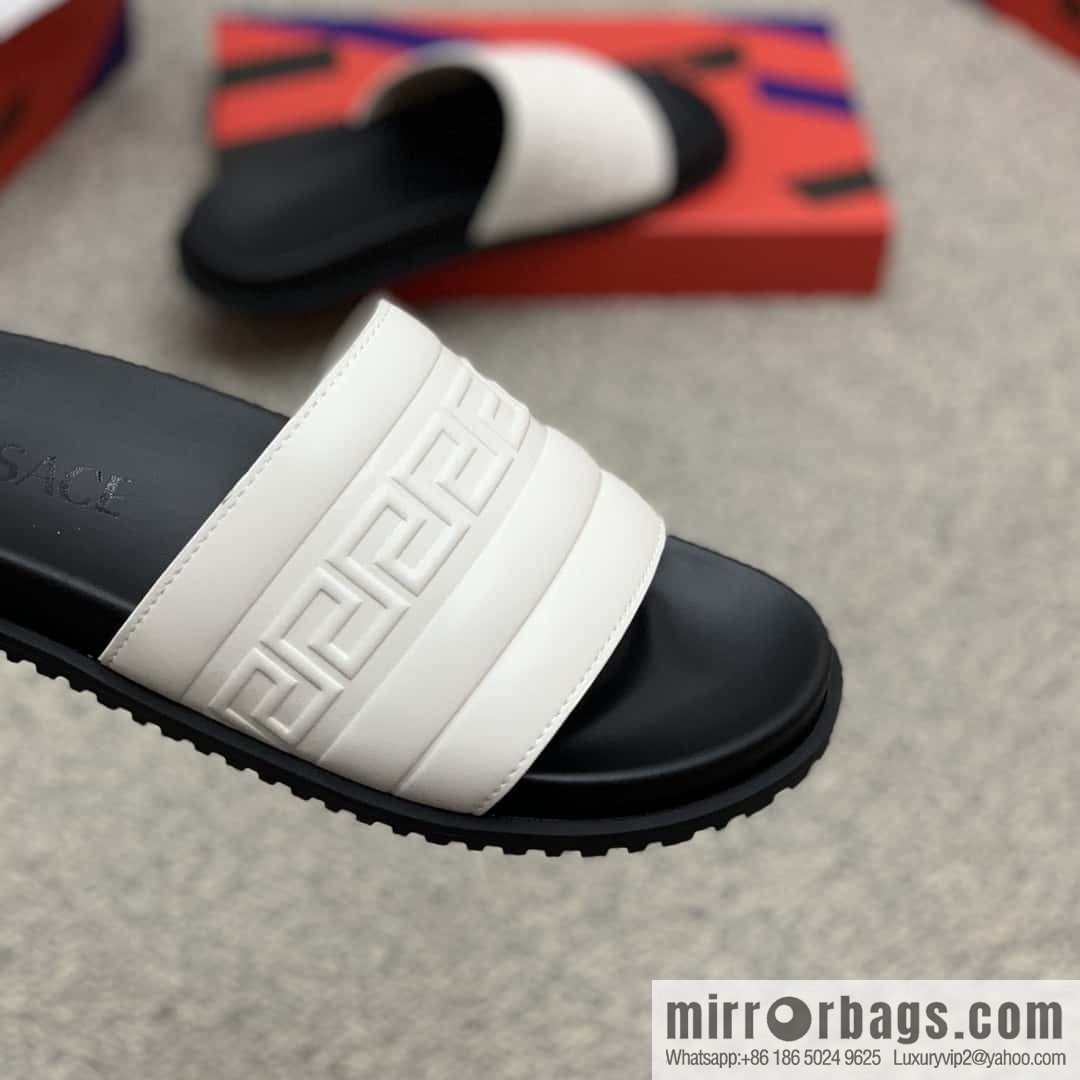 Versace uses black calfskin men's sandals