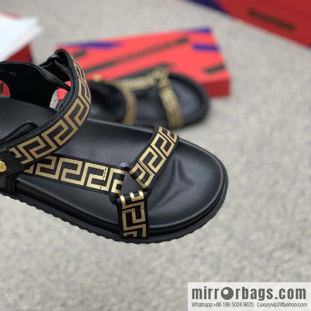 Versace uses black calfskin men's sandals
