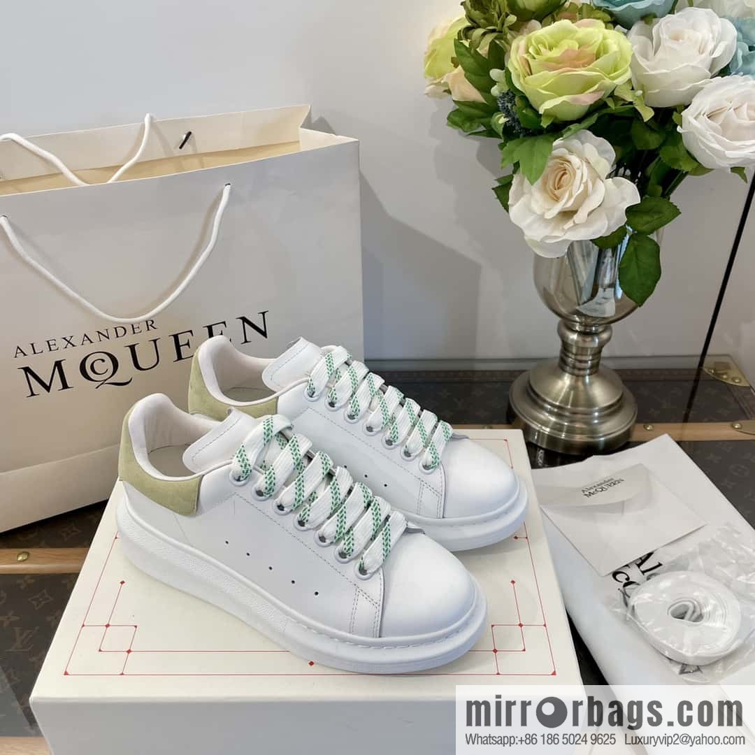 Alexander McQueen, Unisex sneakers made of calfskin