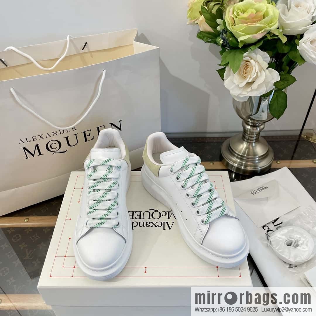 Alexander McQueen, Unisex sneakers made of calfskin