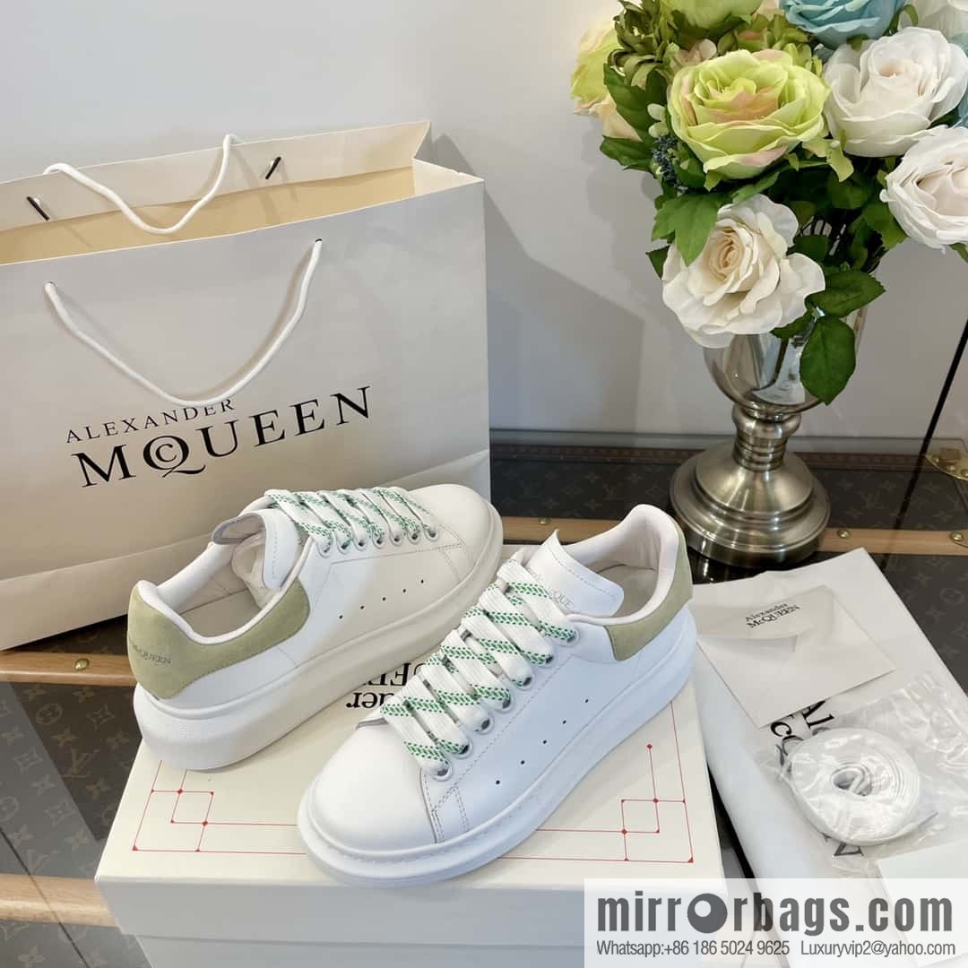 Alexander McQueen, Unisex sneakers made of calfskin