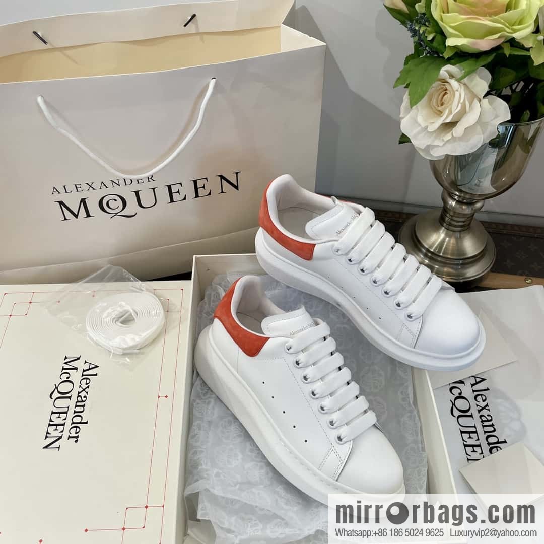 Alexander McQueen, Unisex sneakers made of calfskin