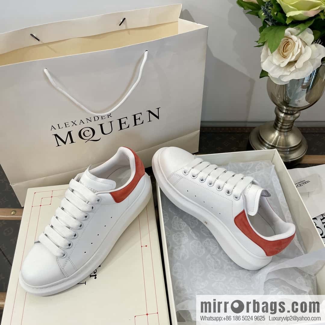 Alexander McQueen, Unisex sneakers made of calfskin
