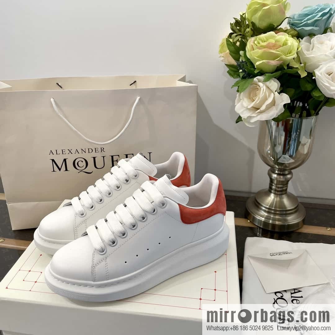 Alexander McQueen, Unisex sneakers made of calfskin