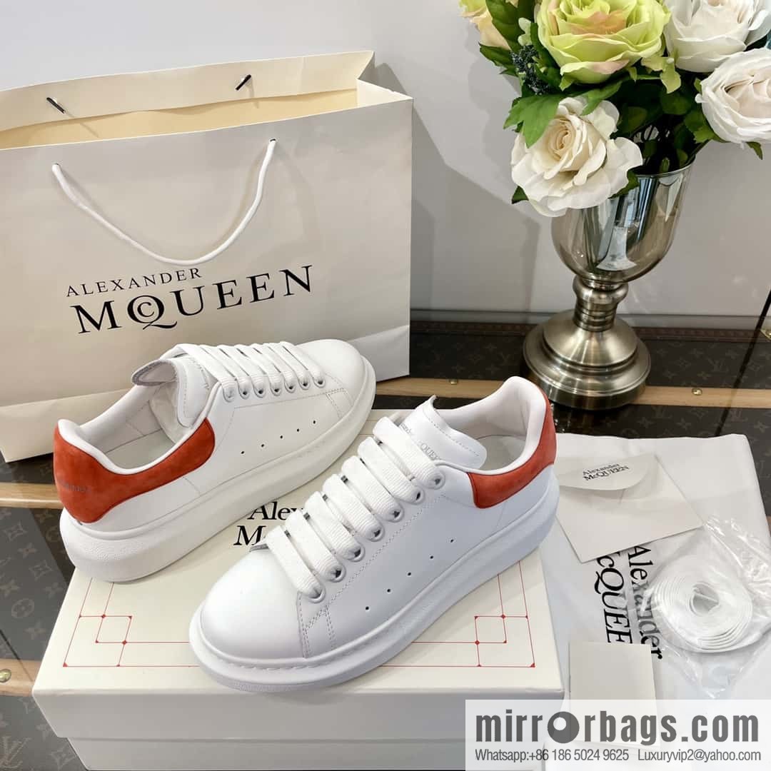 Alexander McQueen, Unisex sneakers made of calfskin