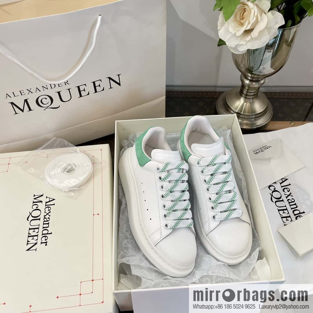 Alexander McQueen, Unisex sneakers made of calfskin