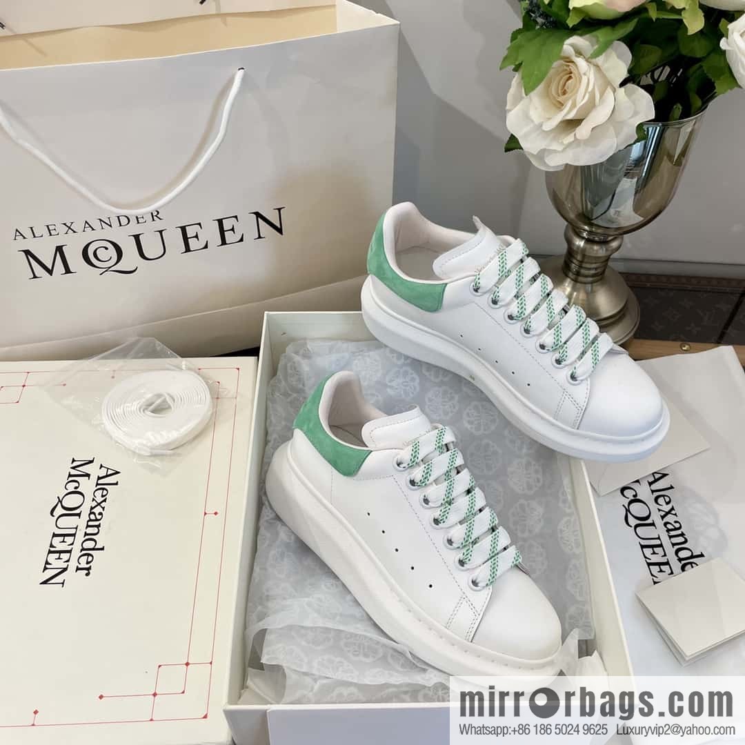 Alexander McQueen, Unisex sneakers made of calfskin