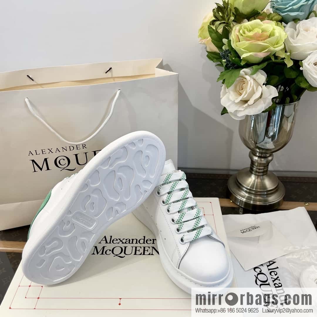 Alexander McQueen, Unisex sneakers made of calfskin
