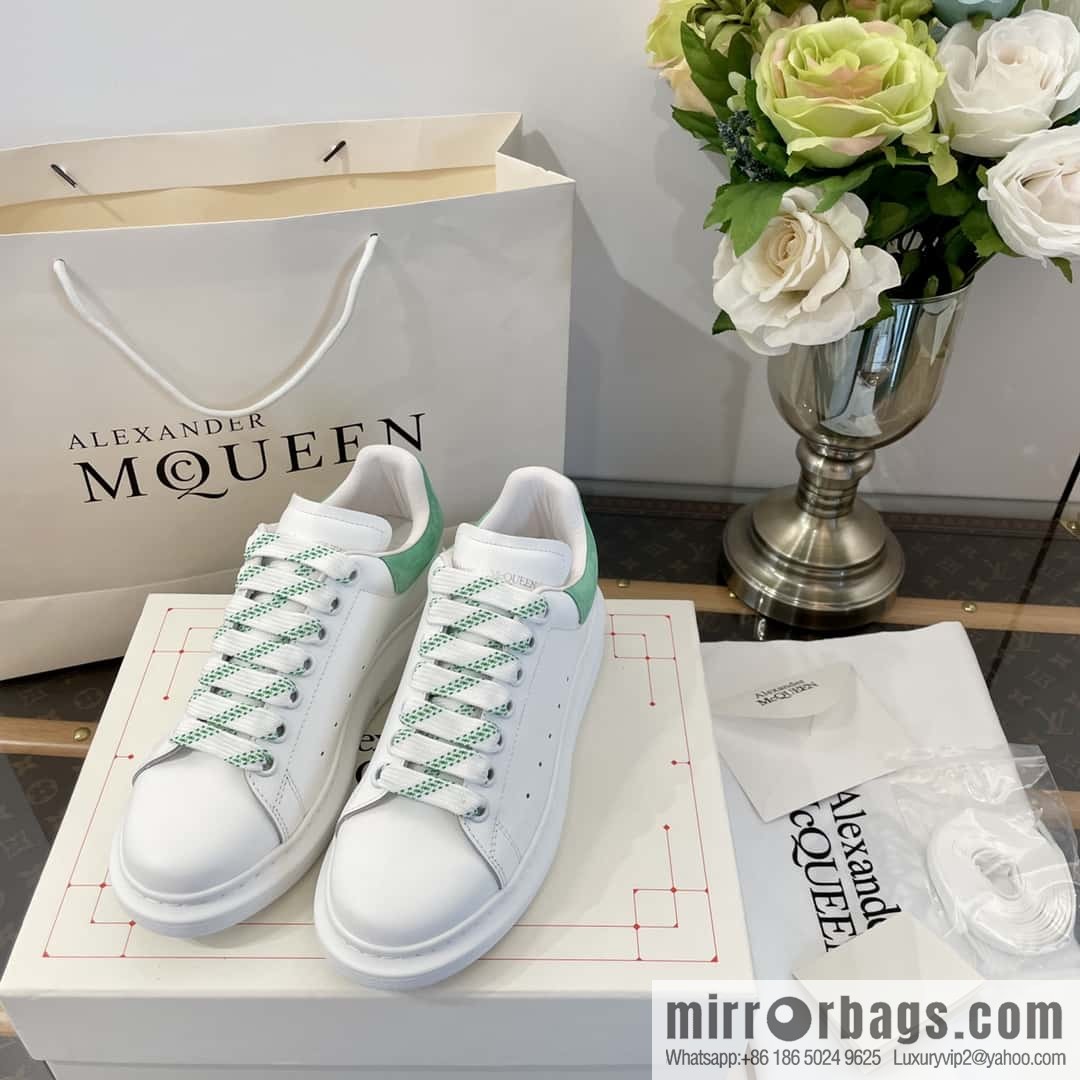 Alexander McQueen, Unisex sneakers made of calfskin