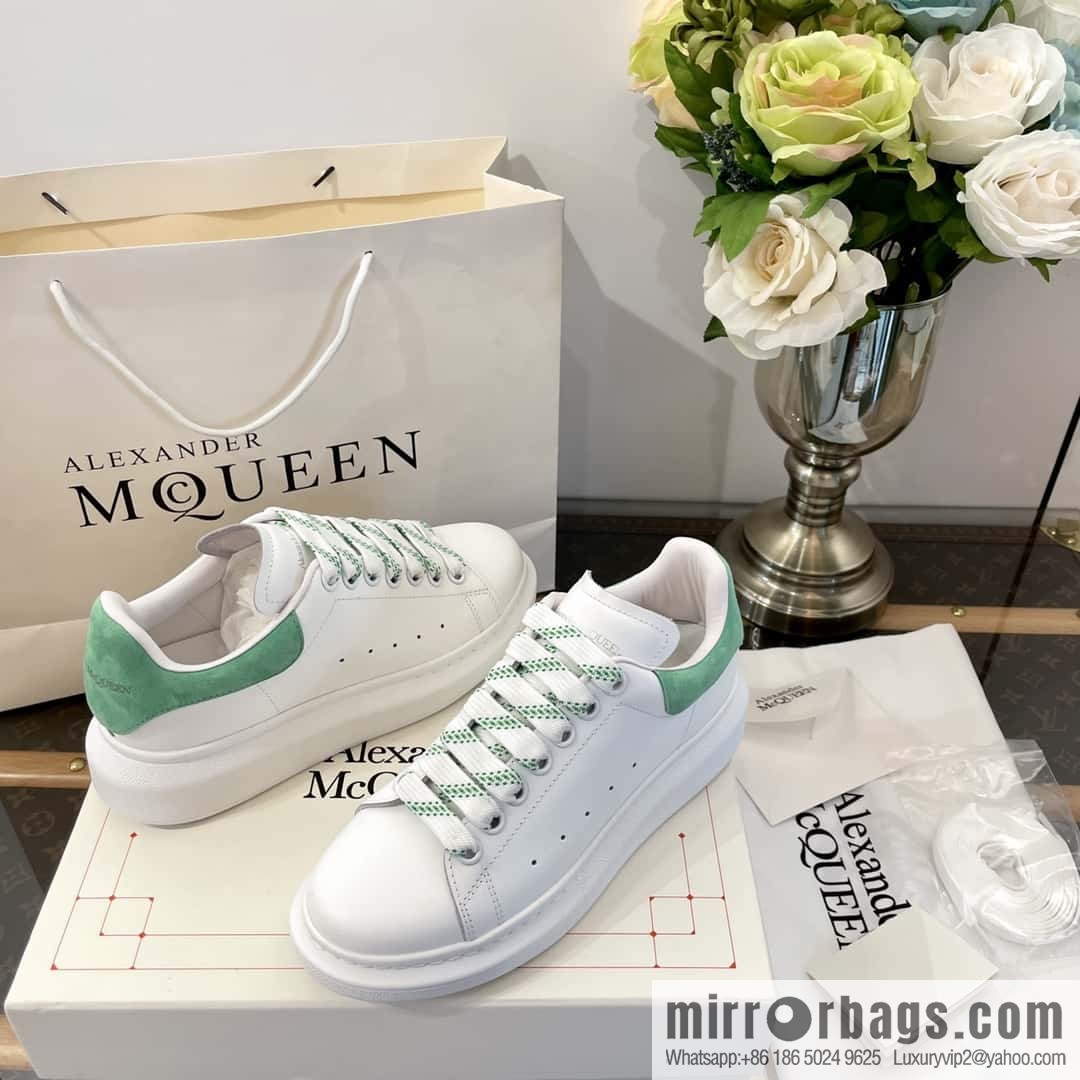 Alexander McQueen, Unisex sneakers made of calfskin