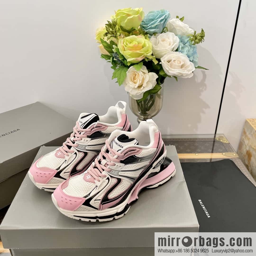 𝐁𝐚𝐥𝐞𝐧𝐜𝐢𝐚𝐠𝐚|||𝐗-𝐏𝐚𝐧𝐝𝐞𝐫 series. Vintage old spring shoes
