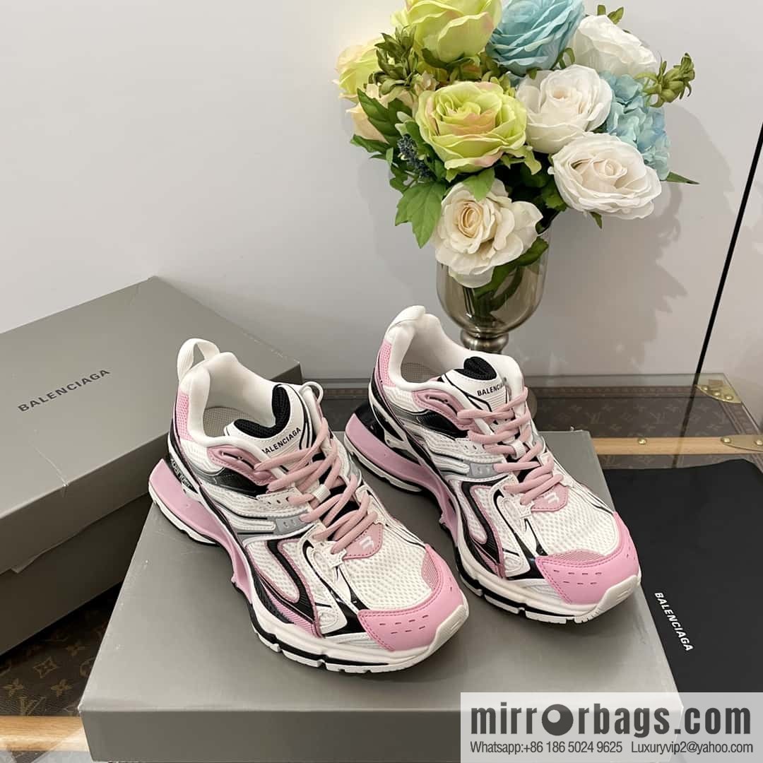 𝐁𝐚𝐥𝐞𝐧𝐜𝐢𝐚𝐠𝐚|||𝐗-𝐏𝐚𝐧𝐝𝐞𝐫 series. Vintage old spring shoes