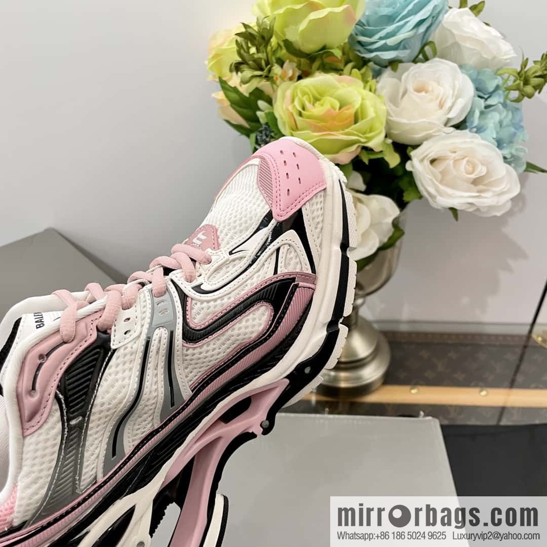 𝐁𝐚𝐥𝐞𝐧𝐜𝐢𝐚𝐠𝐚|||𝐗-𝐏𝐚𝐧𝐝𝐞𝐫 series. Vintage old spring shoes