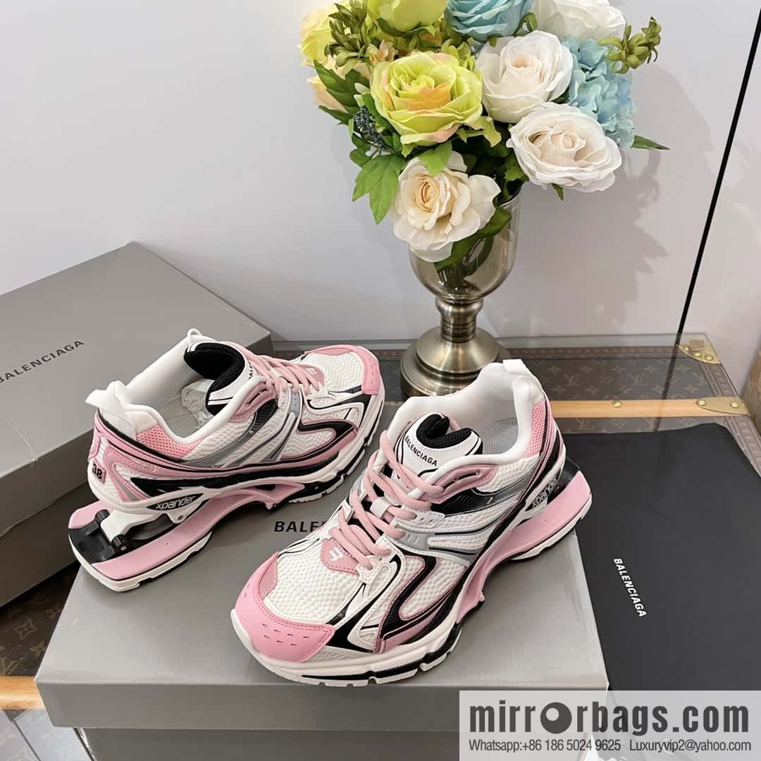 𝐁𝐚𝐥𝐞𝐧𝐜𝐢𝐚𝐠𝐚|||𝐗-𝐏𝐚𝐧𝐝𝐞𝐫 series. Vintage old spring shoes