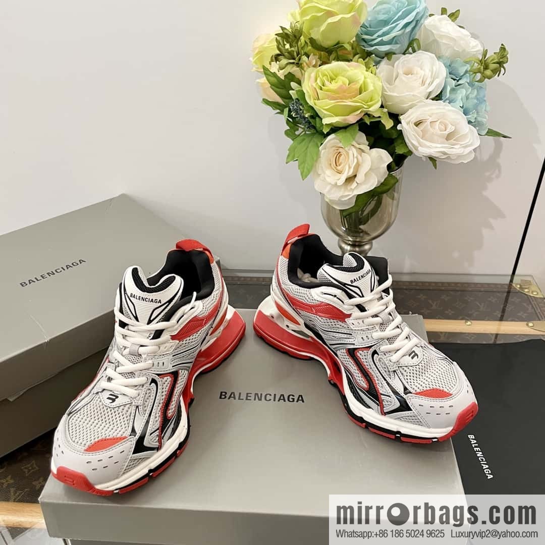 𝐁𝐚𝐥𝐞𝐧𝐜𝐢𝐚𝐠𝐚|||𝐗-𝐏𝐚𝐧𝐝𝐞𝐫 series. Vintage old spring shoes