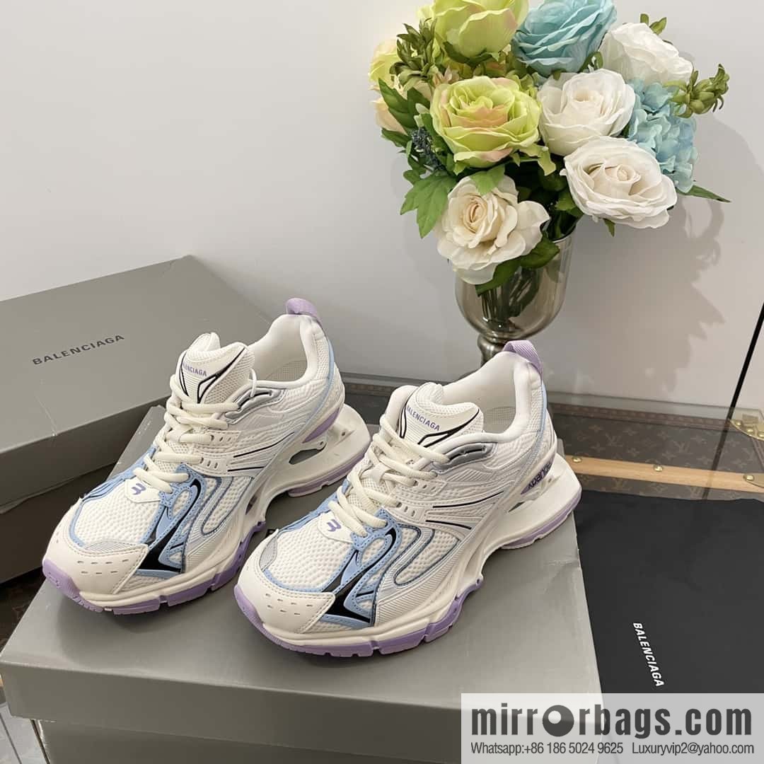 𝐁𝐚𝐥𝐞𝐧𝐜𝐢𝐚𝐠𝐚|||𝐗-𝐏𝐚𝐧𝐝𝐞𝐫 series. Vintage old spring shoes
