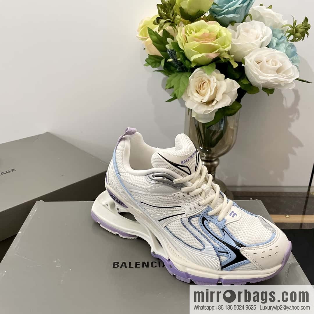 𝐁𝐚𝐥𝐞𝐧𝐜𝐢𝐚𝐠𝐚|||𝐗-𝐏𝐚𝐧𝐝𝐞𝐫 series. Vintage old spring shoes